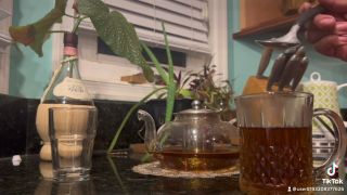 Tea Time with Hemp Honey